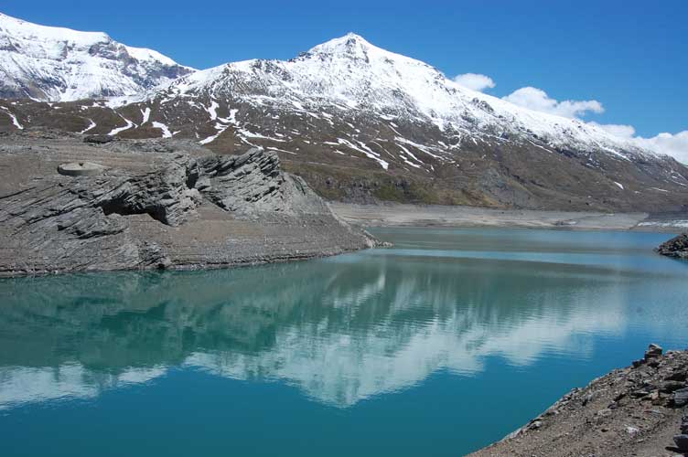 Moncenisio 7 maggio 2012-Fondo lago e vista dalla diga di mezzo