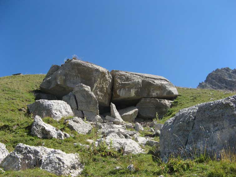 Malloppo per mitragliatrice demolito nella zona della Mulattiera(Bardonecchia)