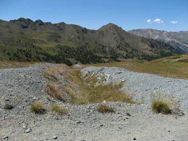 L'estremità a monte del fosso anticarro della Val Gimont