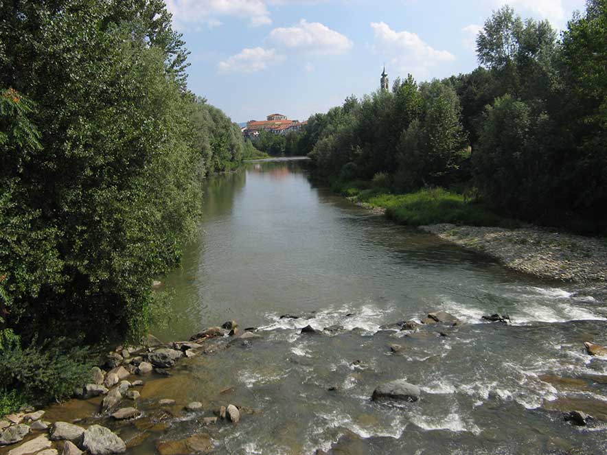 18 Agosto 2013 Venaria Reale-Il torrente Ceronda visto dal ponte Castellamonte