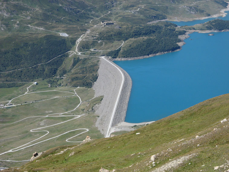 3 settembre 2013-La diga del Moncenisio vista dalla Batteria Lamet