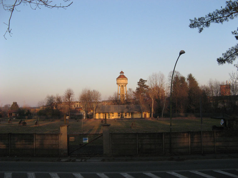 12 gennaio 2014 Venaria Reale-Guardando verso l'ex stabilimento SNIA VISCOSA