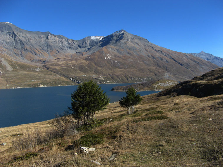 1° novembre 2014 Moncenisio-Guardando le cime Lamet e Rocciamelone