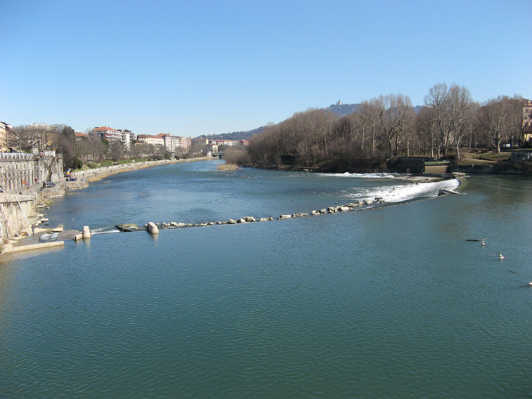 6 marzo2015 Torino-Il Po e Superga visti dal ponte Vittorio Emanuele