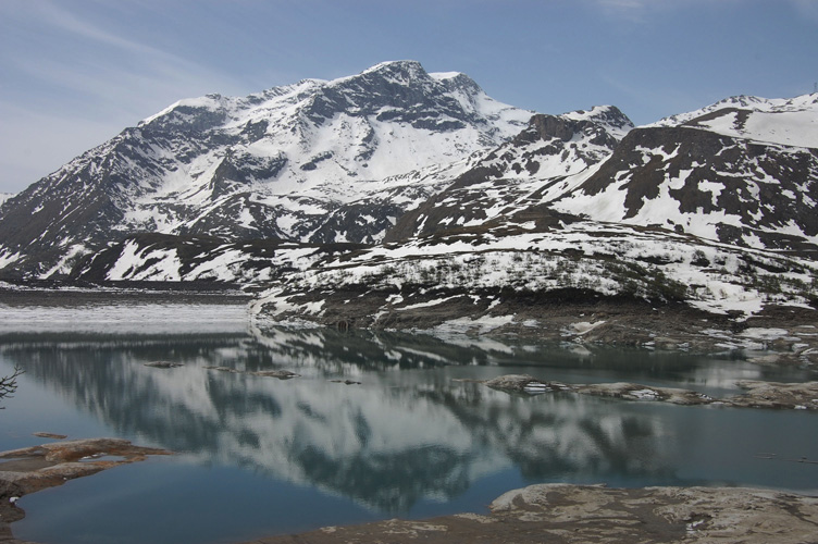 Moncenisio,riflessi innevati