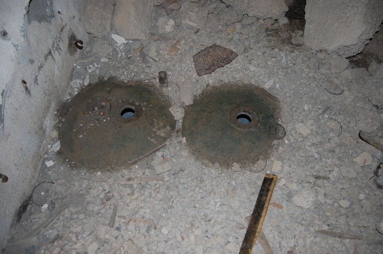 Batteria in caverna B14-Serbatoi interrati
