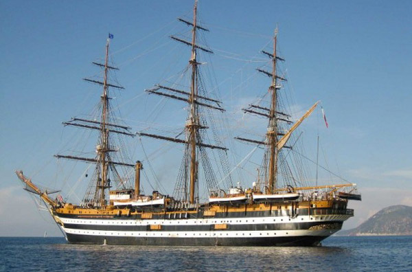 nave.scuola-Amerigo,Vespucci.jpg