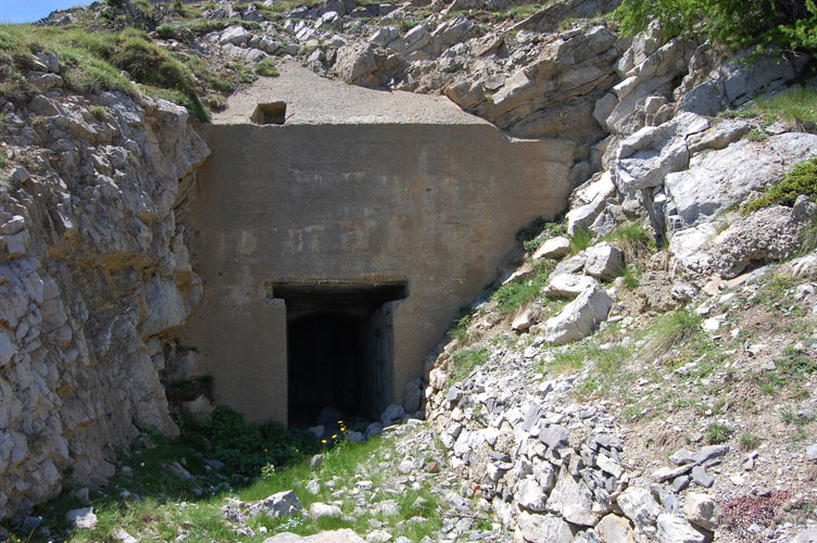 Batteria in Caverna B14-Ingresso-Caposaldo Claviere