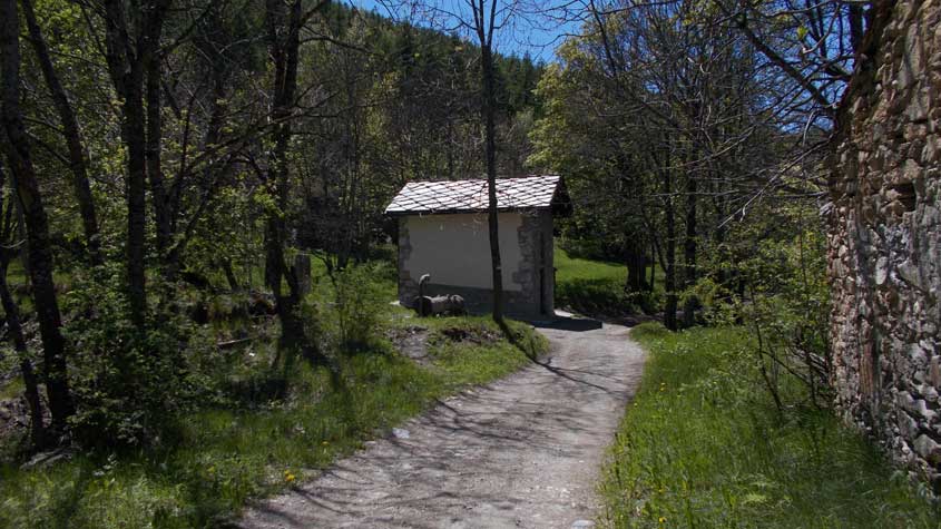 Bardonecchia-Cappelletta di Sant'Anna a pochi minuti dal Forte Bramafam