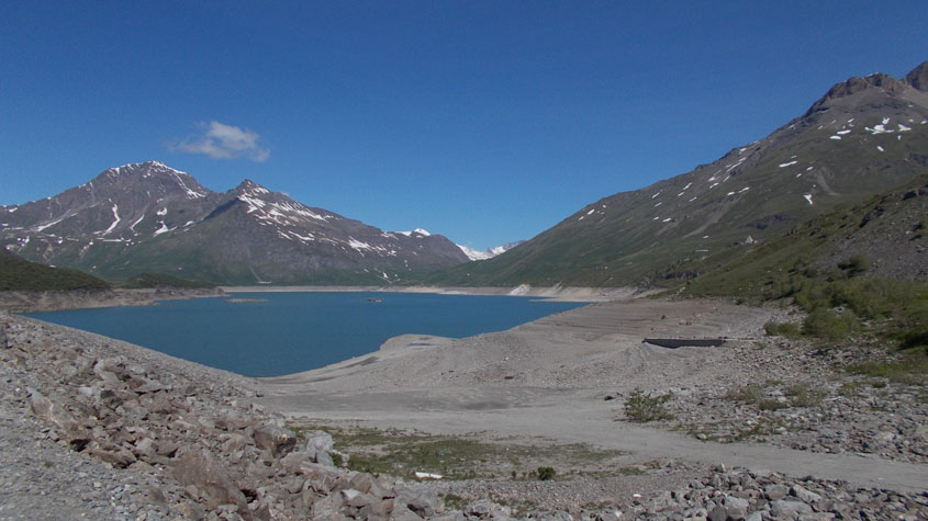 Arrivederci all'anno prossimo &quot;ristoranti&quot; in fondo al lago