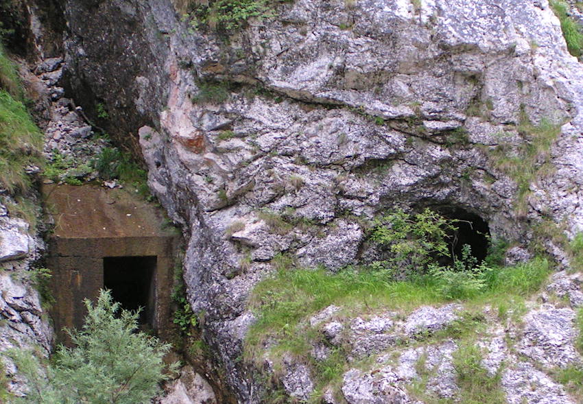 Pte Lastre- caverne