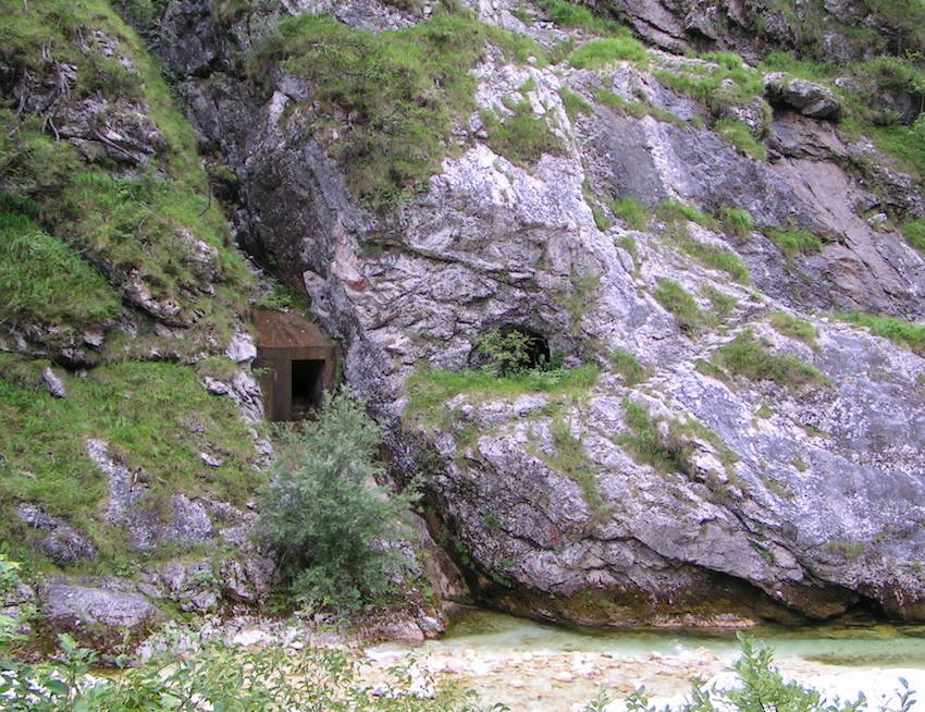 Pte Lastre- caverne