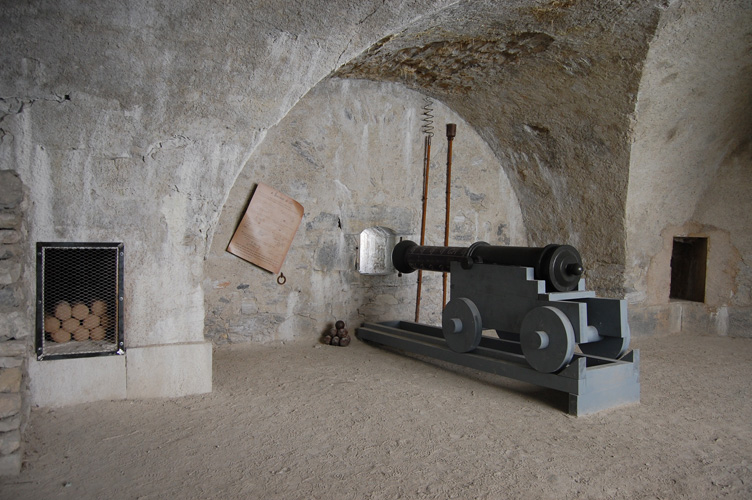 Forti Piemontesi dell'Esseillon-Casamatta di artiglieria nella Batteria Bassa del Forte Vittorio Emanuele