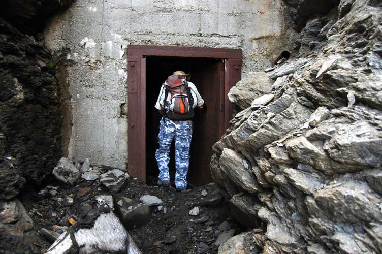 Se volete seguirmi iniziamo la visita agli interni