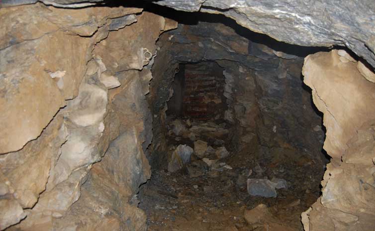 Si inizia ad intravedere la scala in muratura che termina nella casamatta 1