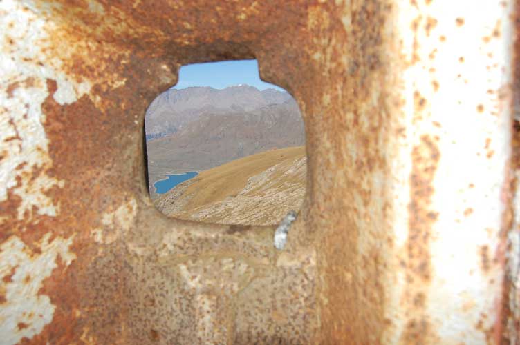 Vista dalla feritoia dell'arma