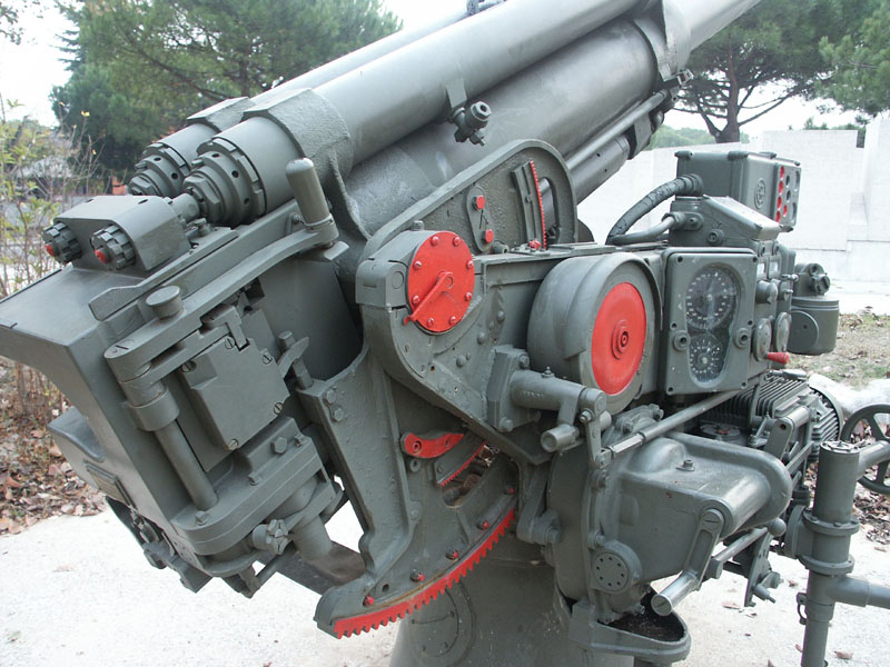 bib-90_53-4.jpg