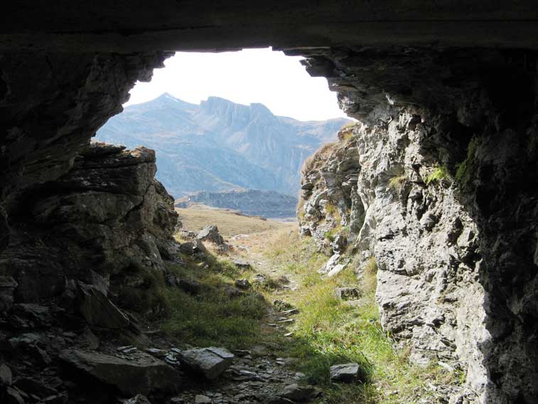 La trincea di accesso vista dall'interno