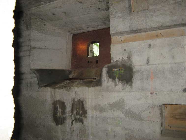 La postazione dell'arma 2,anche qui la piastra di protezione è del Tipo Piano