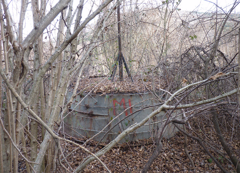 1-051.jpg