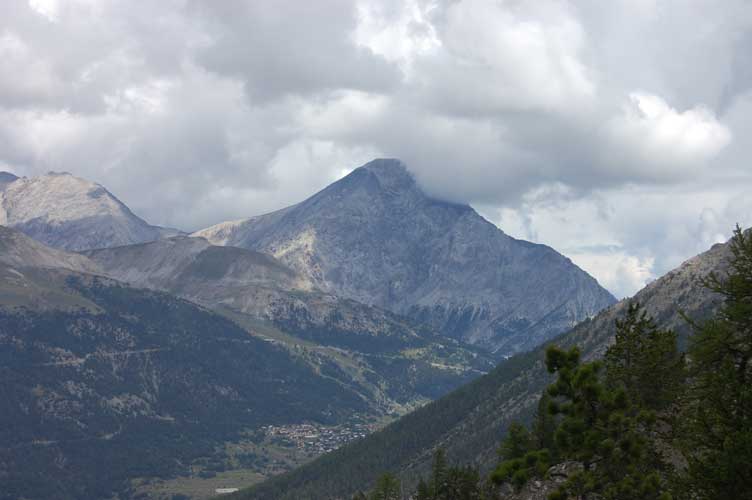 Lo Chaberton visto dai pressi dall'osservatorio dell'Infernet