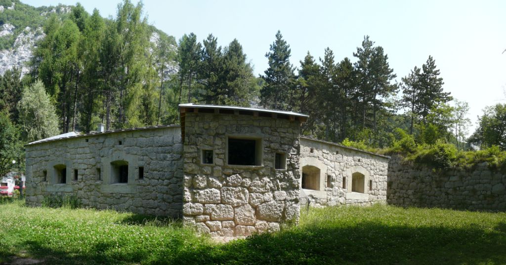 P1340738_stitch.jpg