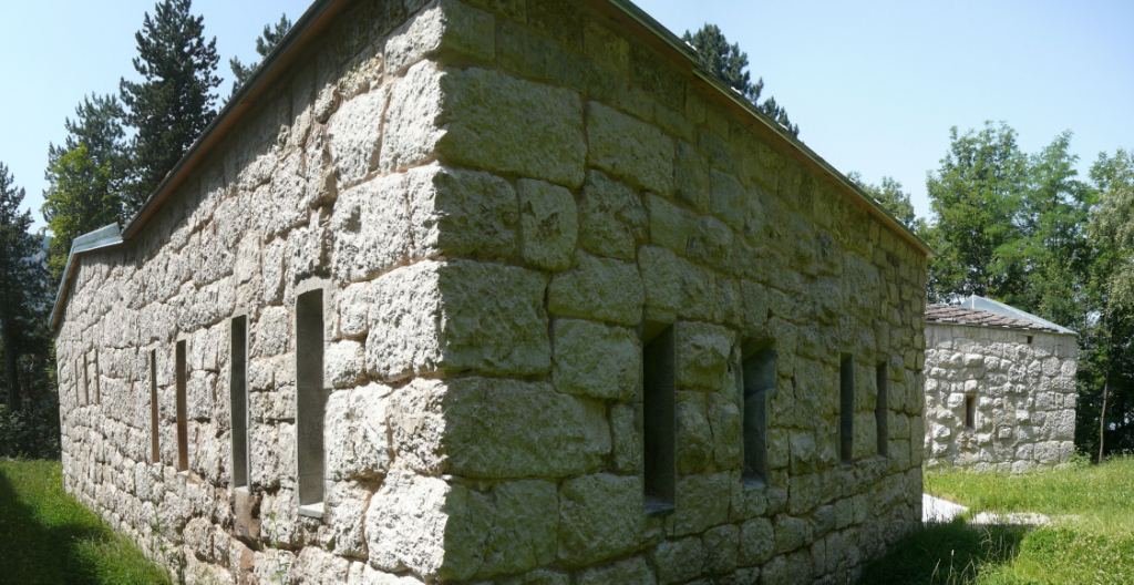 P1340744_stitch.jpg