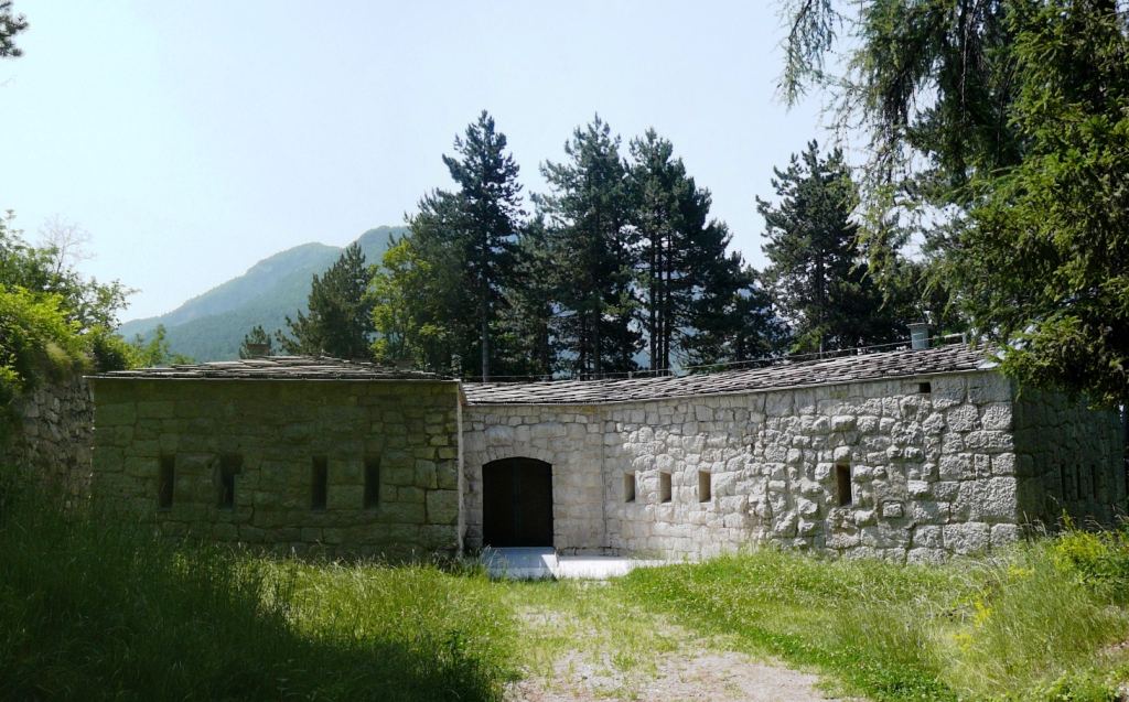 P1340747_stitch.jpg