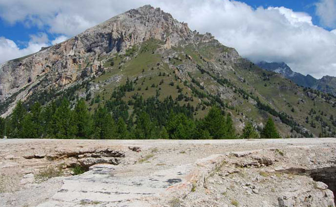 23 luglio 2012-Il monte Seguret visto dai pozzi della Batteria Pramand