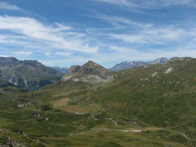 9 agosto 2012.Il Colle del Piccolo Moncenisio e la Pointe de Bellecombe visti dal Centro 10