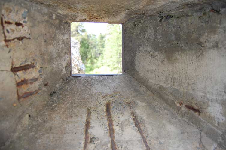 Postazione 113-La feritoia della mitragliatrice