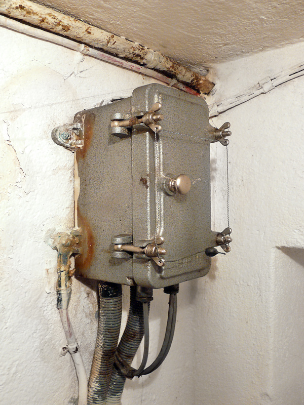 aa 013.JPG