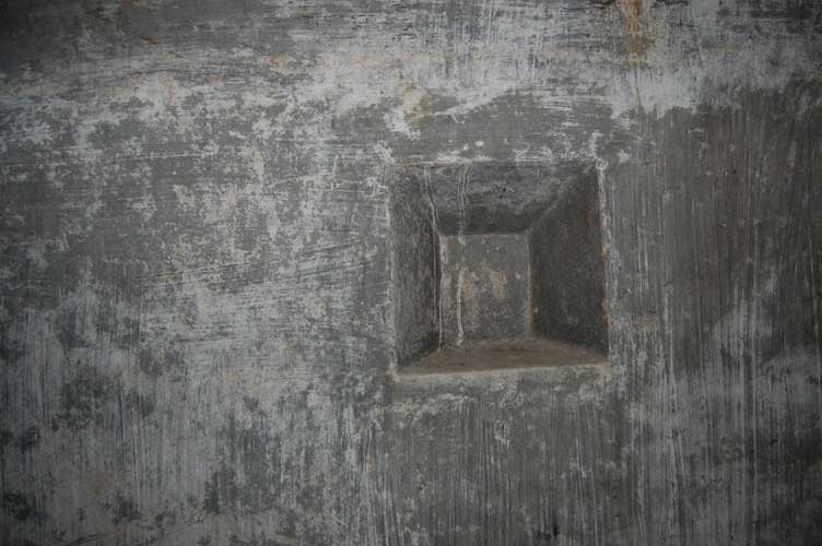 La nicchia sulla parete destinata ad ospitare la lampada a petrolio per l'illuminazione
