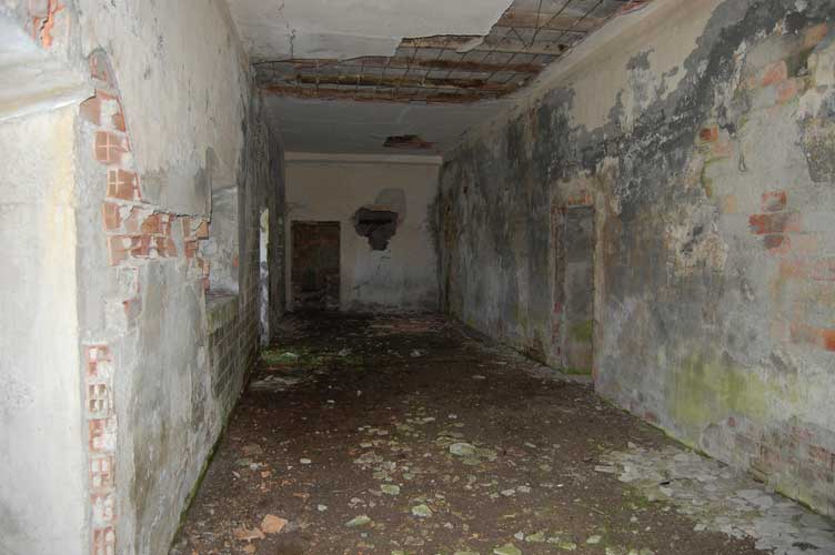 L'interno E della casermetta