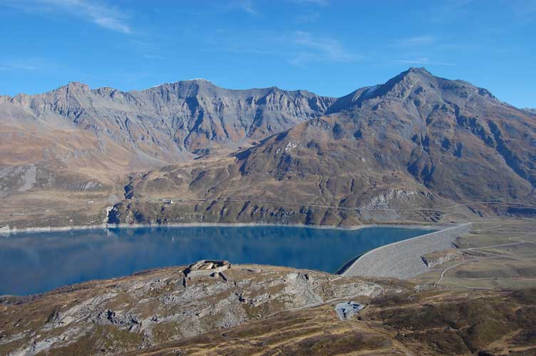 25 Ottobre 2012 Moncenisio.Il lago,la diga e il Forte Varisello visti dalla Batteria B2