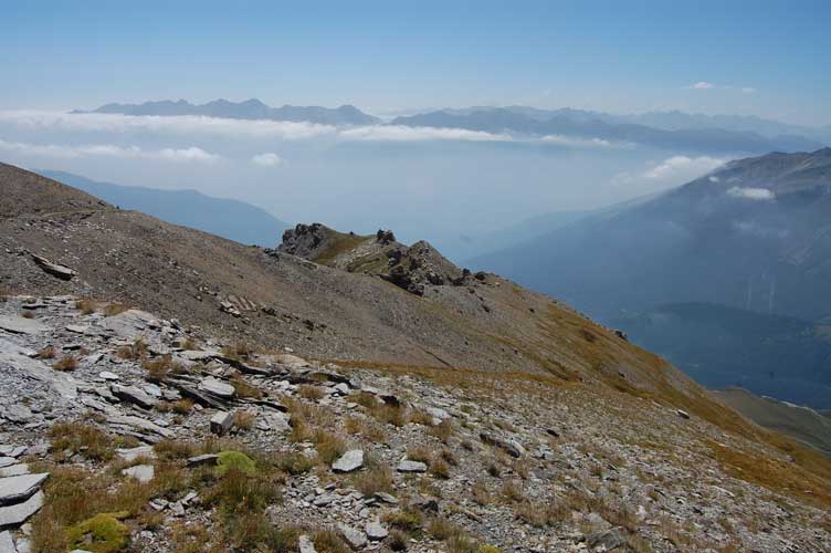 Ci apprestiamo a scendere,di fronte a noi l'Italia e il Baraccon des Chamois