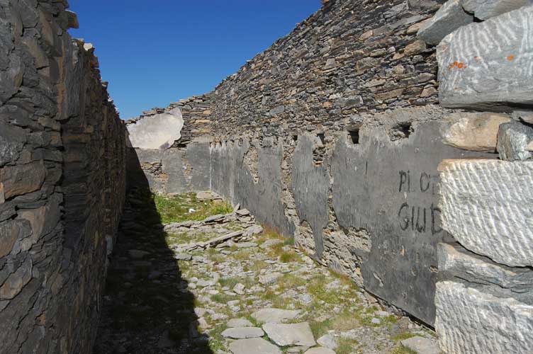 La camerata del Ricovero ormai priva della copertura