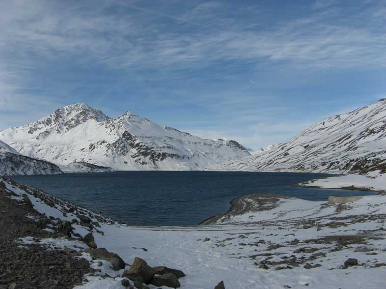 6 gennaio 2013 Moncenisio.Il lago visto dalla diga