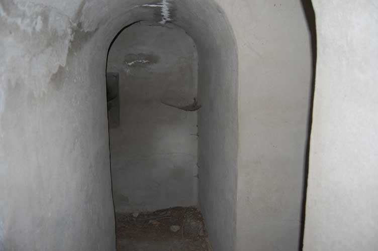 Proseguiamo verso l'interno
