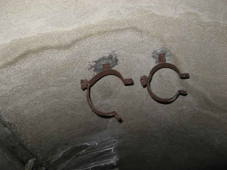 Staffe di sostegno delle tubazioni dell'aria