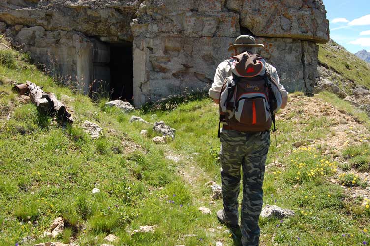 Se volete seguirmi iniziamo la visita all'interno