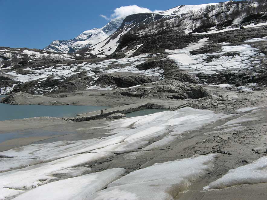 11 Maggio 2013 Moncenisio-Nonostante la presenza di neve e fango abbiamo raggiunto il ponte dei Rivers
