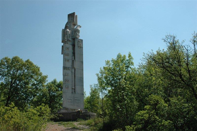 Monumento Corridoni 1.jpg