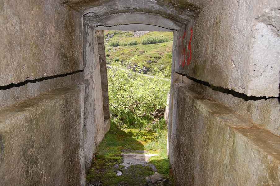 L'ingresso E visto dall'interno