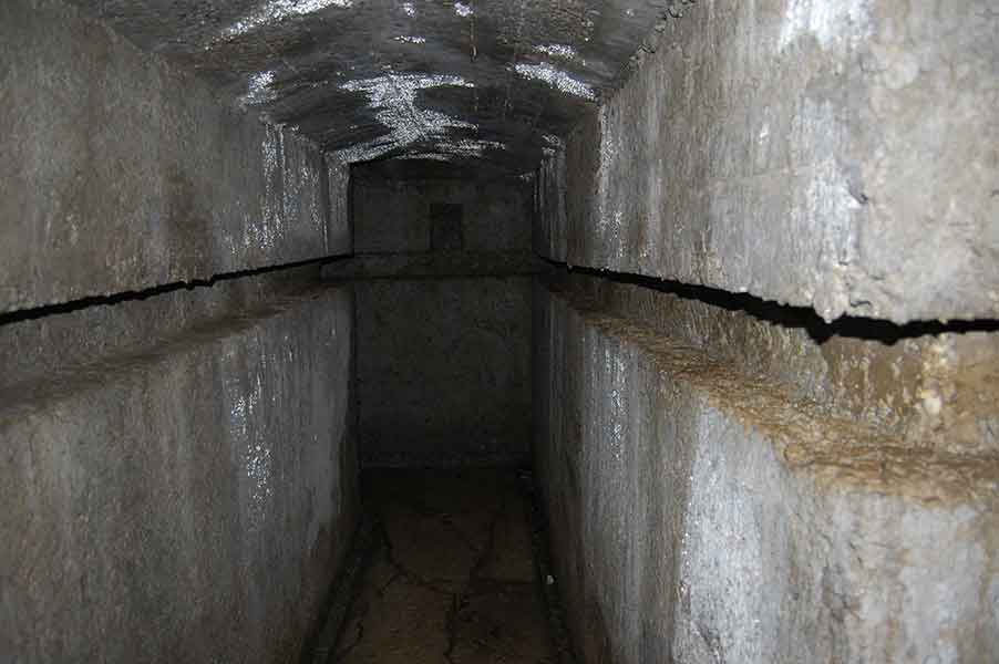 Il corridoio dopo una svolta a baionetta ci condurrà all'esterno