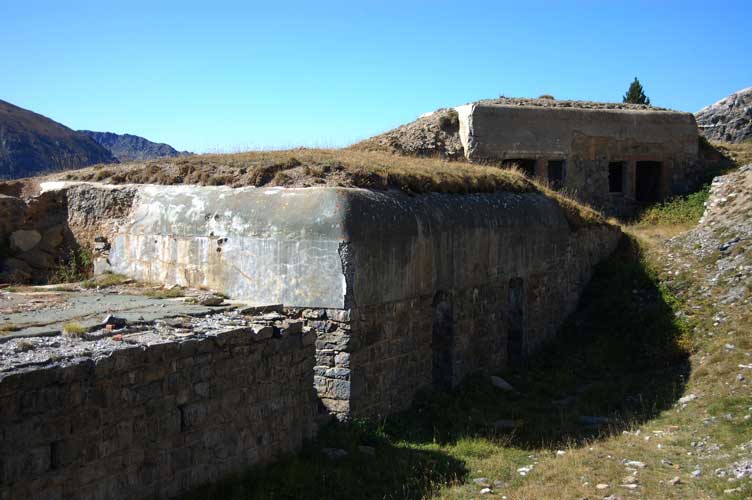 Il magazzino d'artiglieria dei pezzi da 150,ora ci dirigiamo verso la postazione mortai