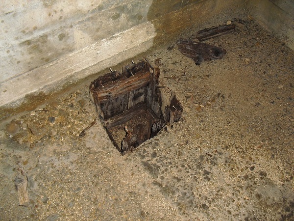 Particolare del pozzetto dell' acqua