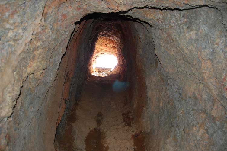Il cunicolo della presa d'aria con lo sbocco esterno