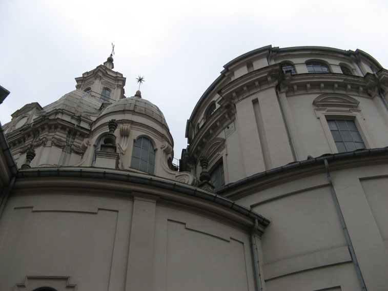 7 ottobre 2014 Torino Chiesa della Consolata con in alto il colpo di cannone francese
