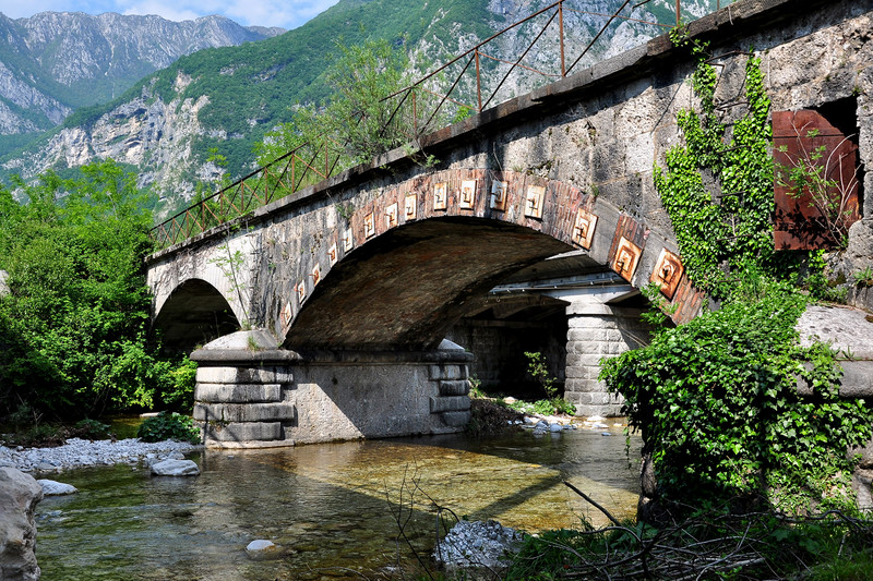 ponte fs sul venzonassa venzone.jpg